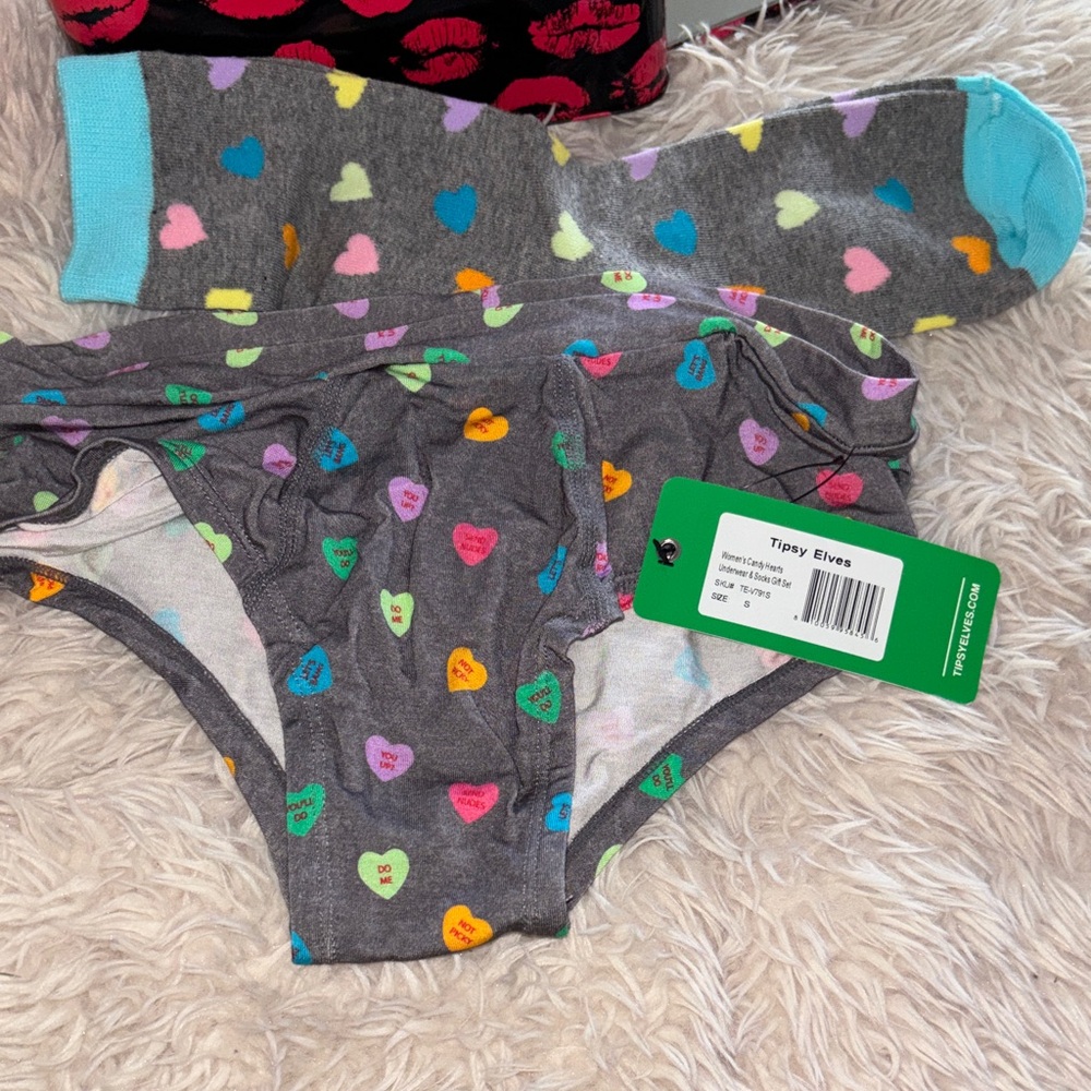 Tipsy Elves Valentines Black Tin with Red Lip Designs